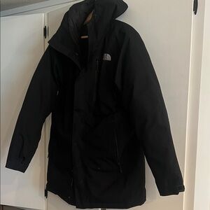 The North Face Men’s Black Puffer Coat with Hood